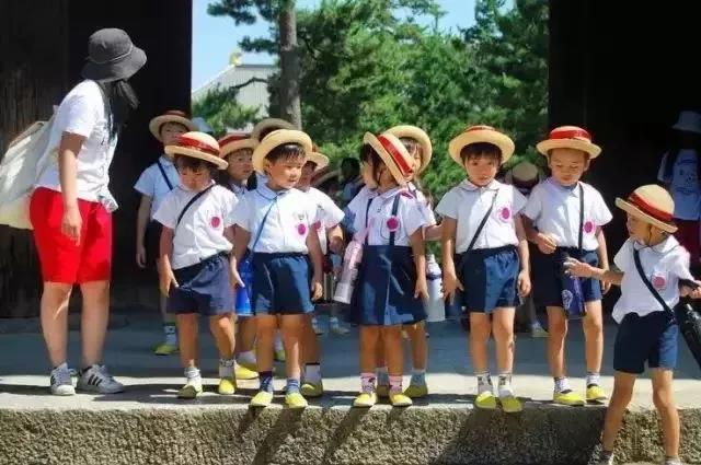日韩孩子在艾灸，中国孩子跑医院，不艾灸VS艾灸差距超乎想象